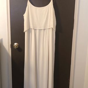 LC Lauren Conrad pleated maxi dress size XL